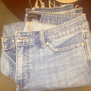 Talbots straight legged frayed bottom jeans